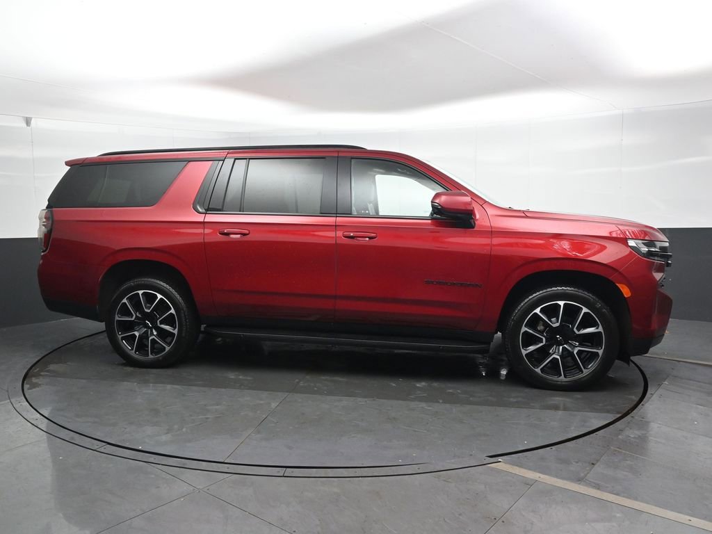 Used 2023 Chevrolet Suburban RST image 5