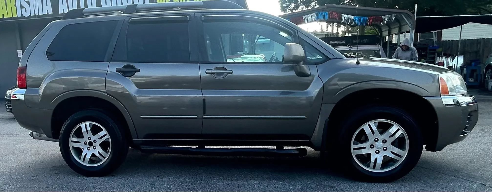 Used 2005 Mitsubishi Endeavor XLS FWD image 4