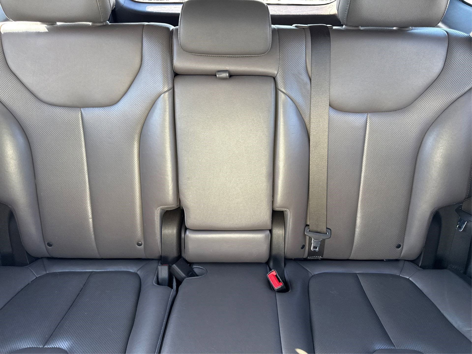 Used 2019 Hyundai Santa Fe AWD image 22