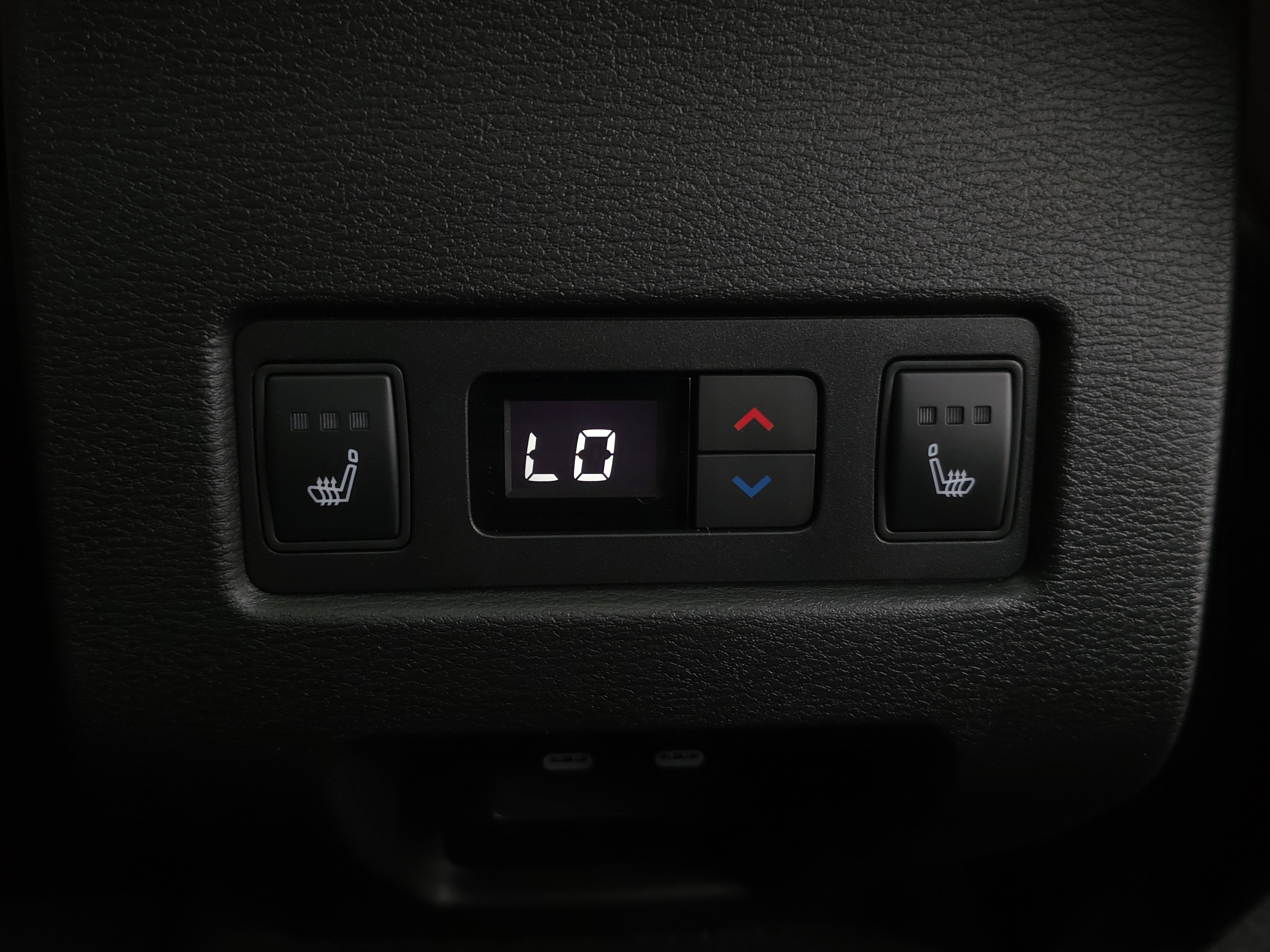 New 2025 Mitsubishi Outlander SEL image 28