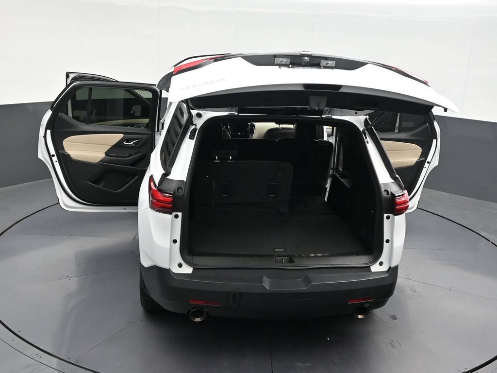 Used 2023 Chevrolet Traverse LS FWD image 36