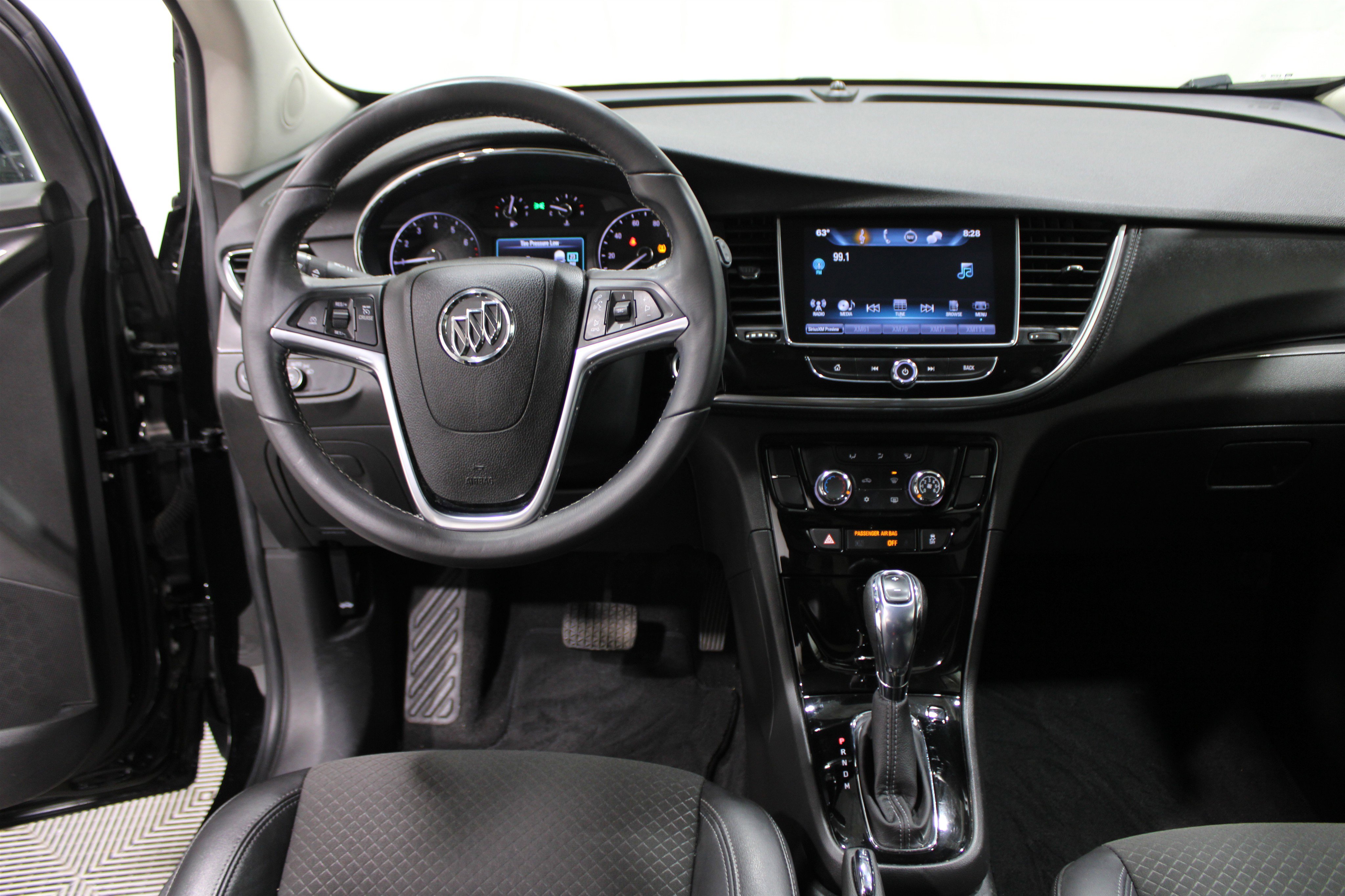 Used 2017 Buick Encore Preferred image 2