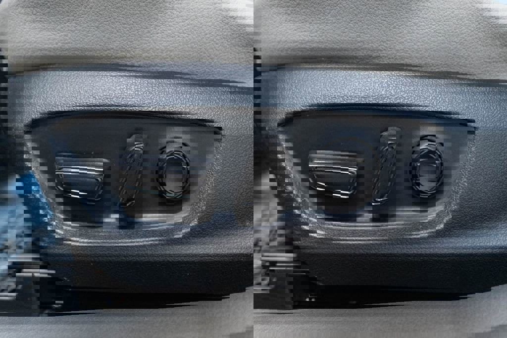 Certified 2022 Toyota Camry SE w/ Carpet Mat Package (TMS) AWD/4WD image 20