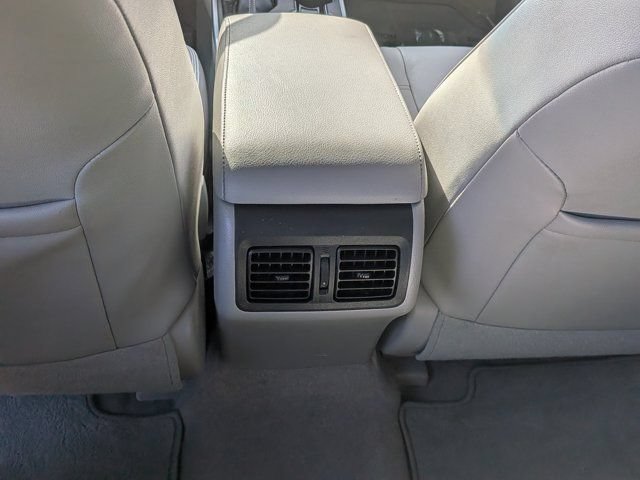 Used 2017 Toyota Camry XLE w/ Convenience Package FWD image 16