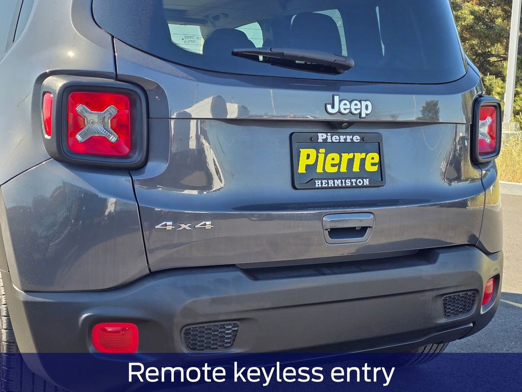 Used 2023 Jeep Renegade Latitude w/ Sun/Sound Group AWD/4WD image 8