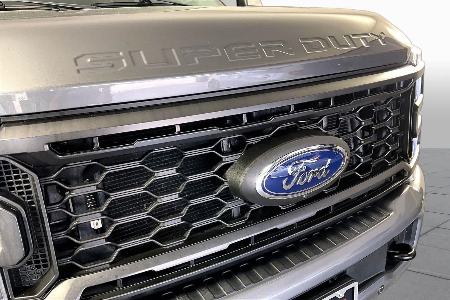 Used 2023 Ford F250 Lariat w/ Lariat Ultimate Package AWD/4WD image 28