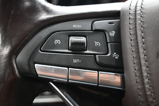 Used 2023 Cadillac Escalade ESV Sport Platinum w/ LPO, ONYX Package AWD/4WD image 15
