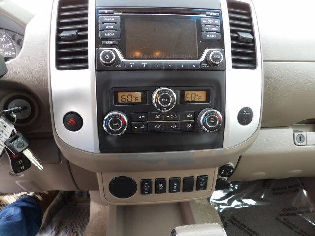 Used 2017 Nissan Frontier SV w/ SV Value Truck Package image 12