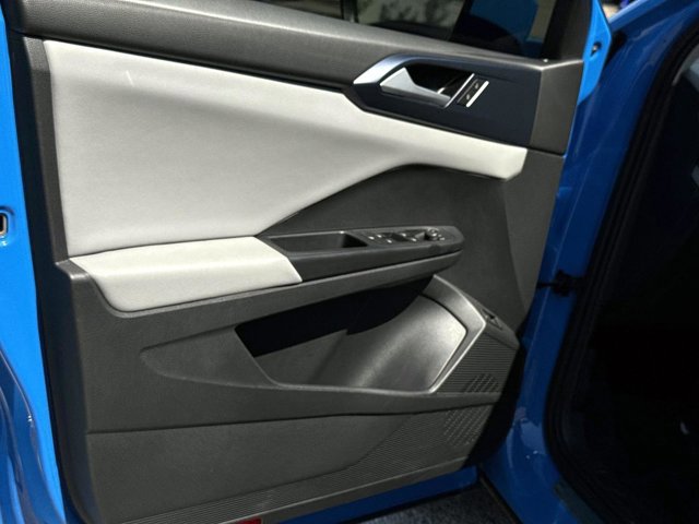 Used 2022 Volkswagen Taos SE image 17