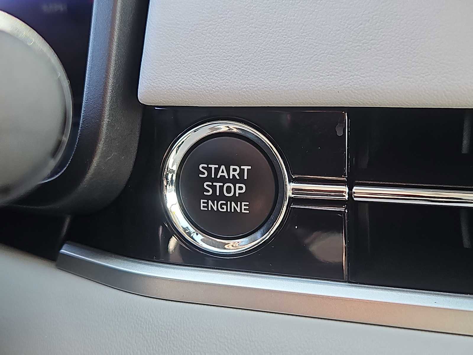 Used 2023 Mitsubishi Outlander SEL 40th Anniversary image 24