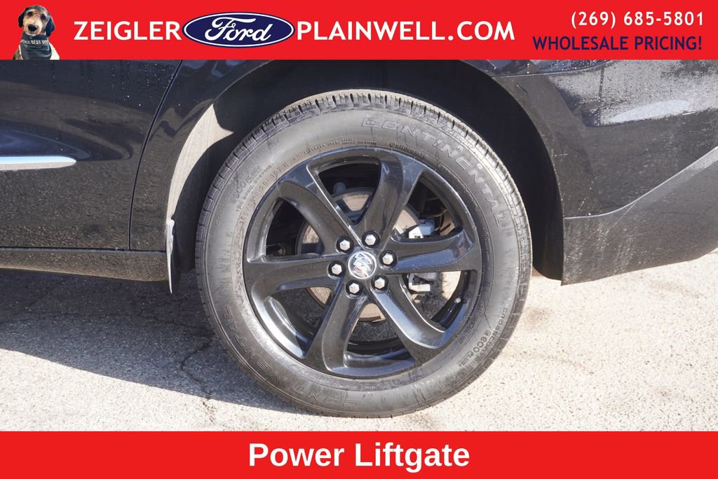 Used 2023 Buick Enclave Essence w/ Sport Touring Edition image 9