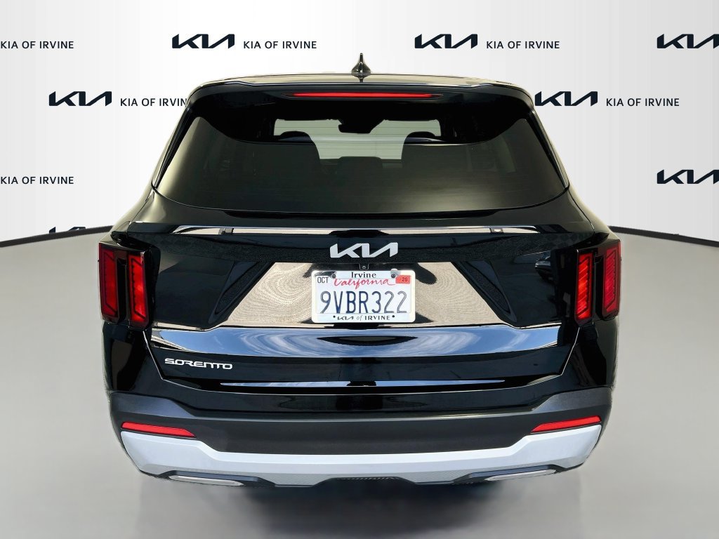 Certified 2025 Kia Sorento LX FWD image 7