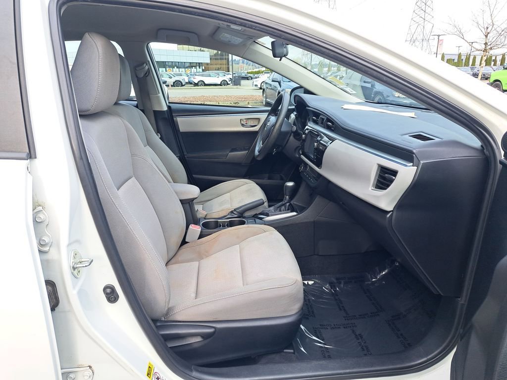 Used 2015 Toyota Corolla LE image 17