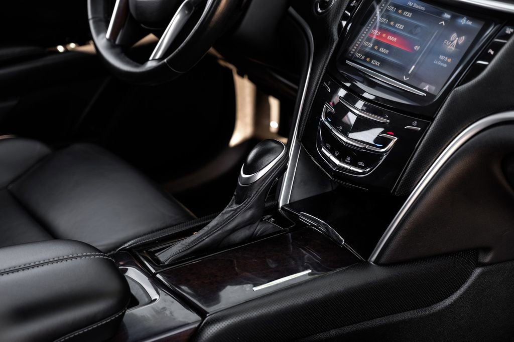 Used 2015 Cadillac XTS Limousine image 22