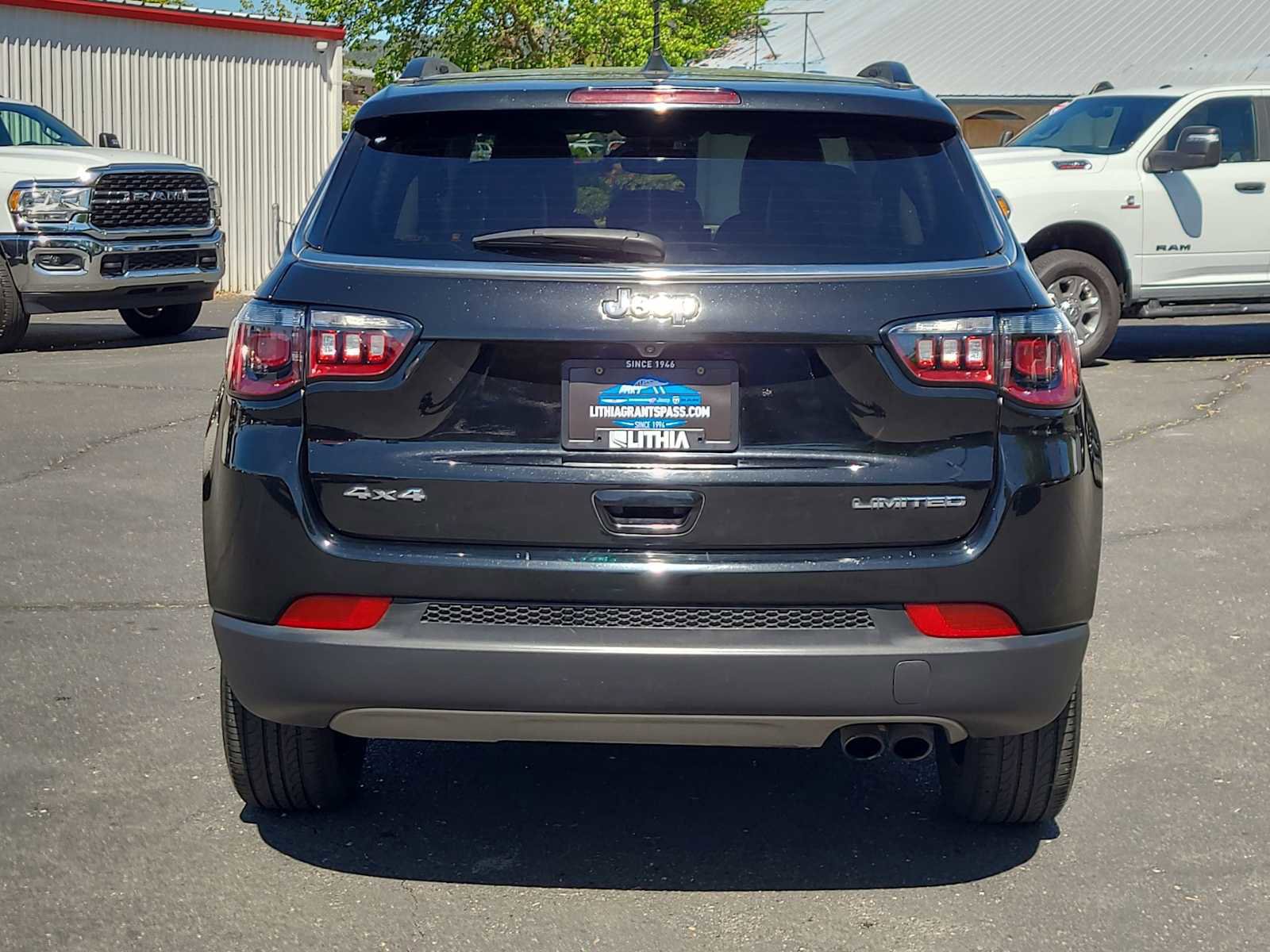 Used 2022 Jeep Compass Limited image 13