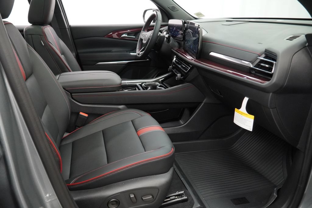 New 2027 Chevrolet Traverse RS w/ LPO, Floor Liner Package AWD/4WD image 30