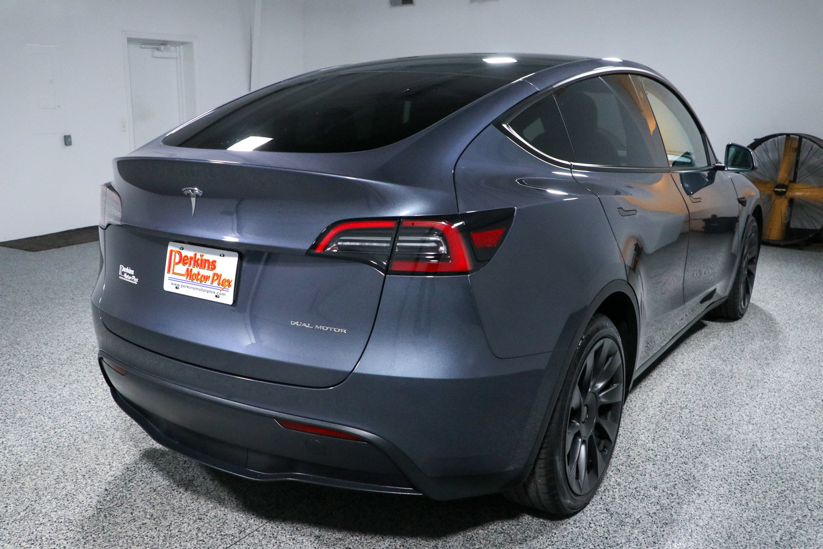 Used 2023 Tesla Model Y Long Range AWD/4WD image 7