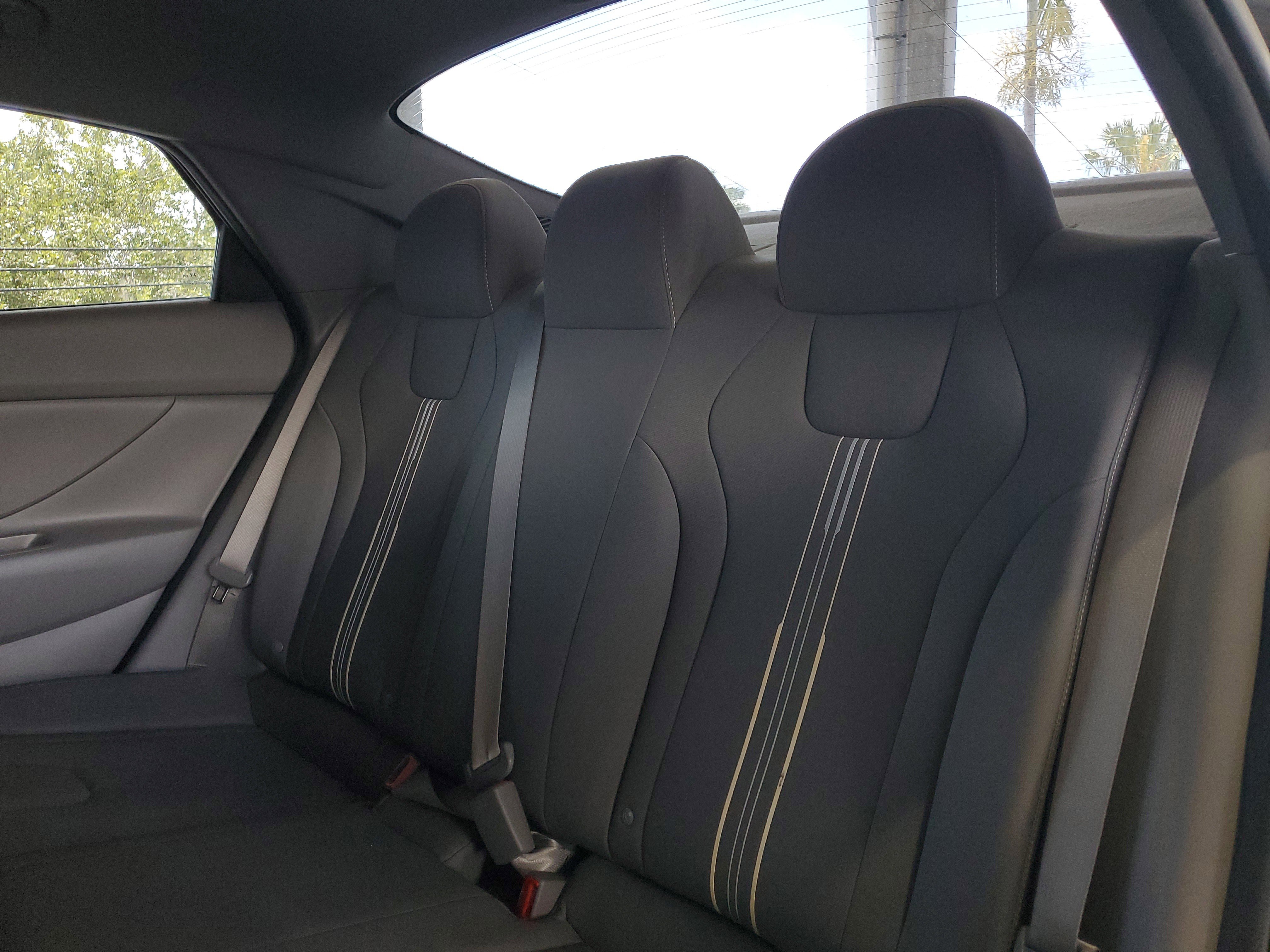 Used 2023 Hyundai Elantra SEL FWD image 7