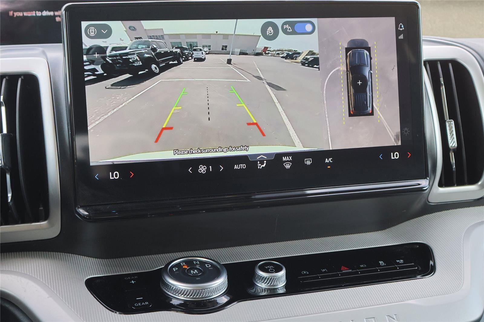 Used 2025 Ford Expedition Active image 20