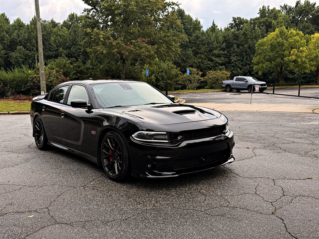 Used 2015 Dodge Charger SRT w/ Technology Group RWD image 3