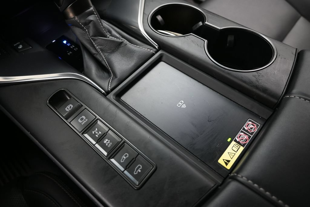Used 2023 Lexus LX 600 4WD w/ Luxury Package image 30