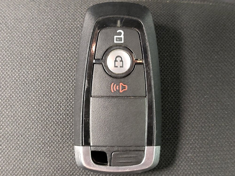 Used 2020 Ford EcoSport SE w/ SE Convenience Package image 32