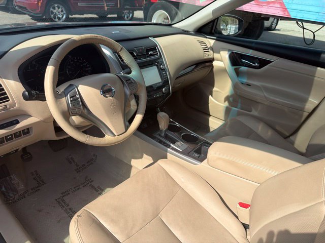 Used 2014 Nissan Altima 2.5 SL w/ Technology Package FWD image 10