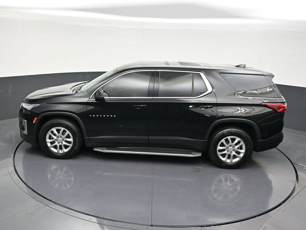 Used 2023 Chevrolet Traverse LS image 23