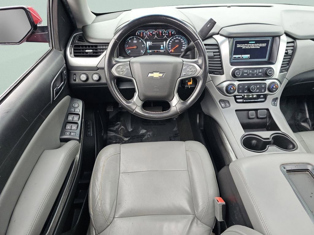 Used 2015 Chevrolet Suburban LT image 4