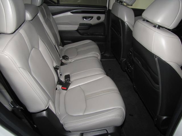 Certified 2024 Honda Pilot Touring image 18