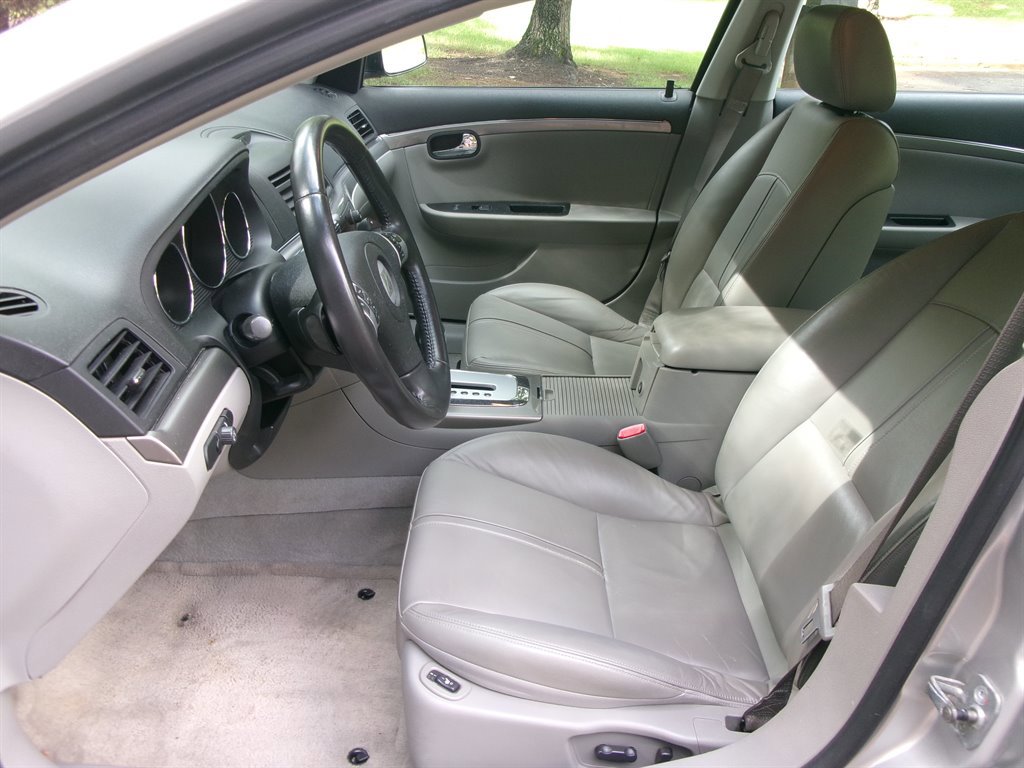 Used 2009 Saturn Aura XR image 10