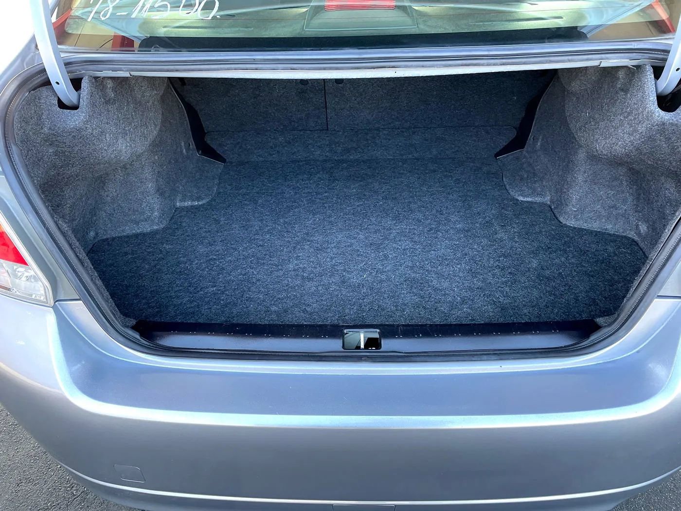 Used 2012 Subaru Impreza 2.0i image 6