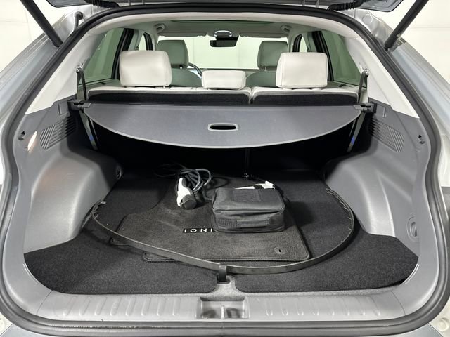 Used 2023 Hyundai Ioniq 5 Limited image 26