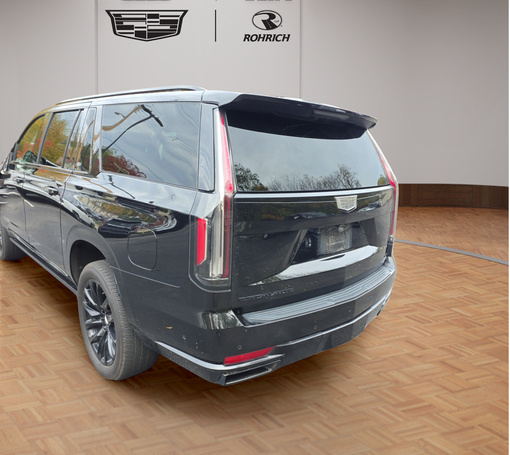 Used 2023 Cadillac Escalade ESV Sport Platinum w/ LPO, ONYX Package AWD/4WD image 12