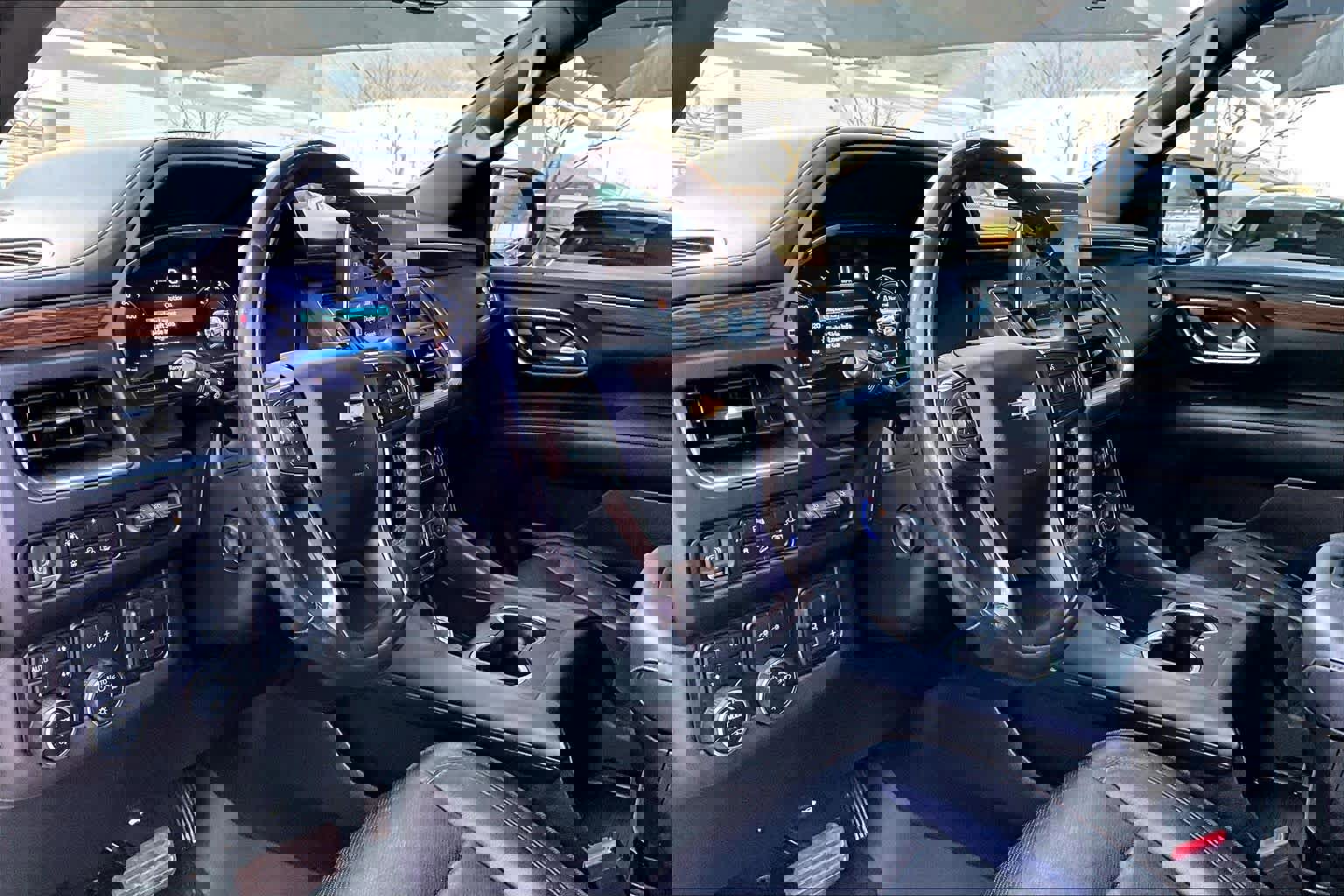 Used 2022 Chevrolet Tahoe High Country image 17