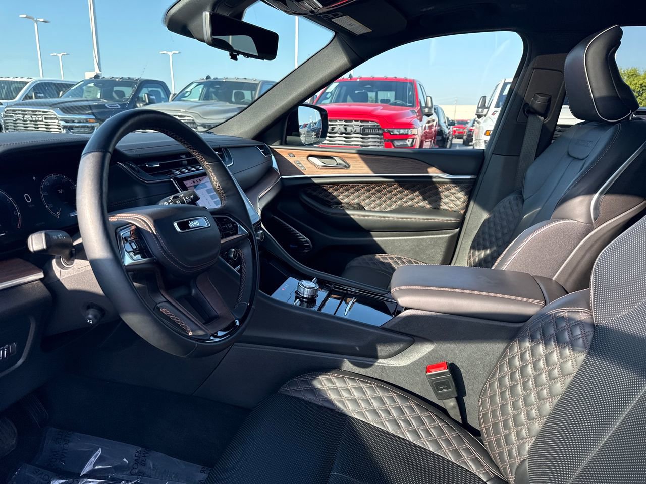 Used 2024 Jeep Grand Cherokee L Summit w/ Advanced Protech Group IV image 12