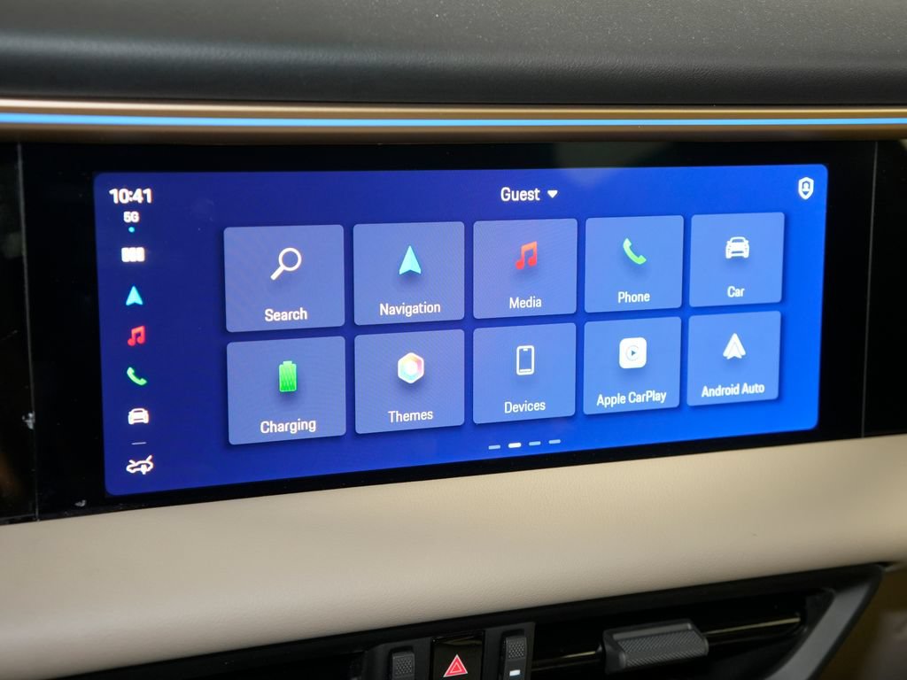 Certified 2025 Porsche Macan 4 Electric AWD/4WD image 32