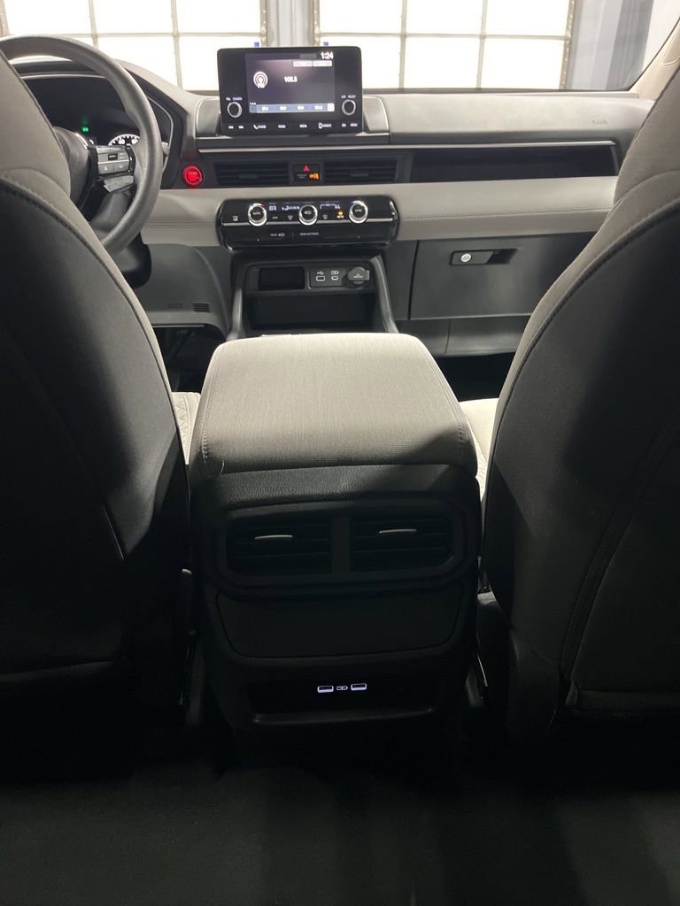 Used 2023 Honda Pilot LX image 31