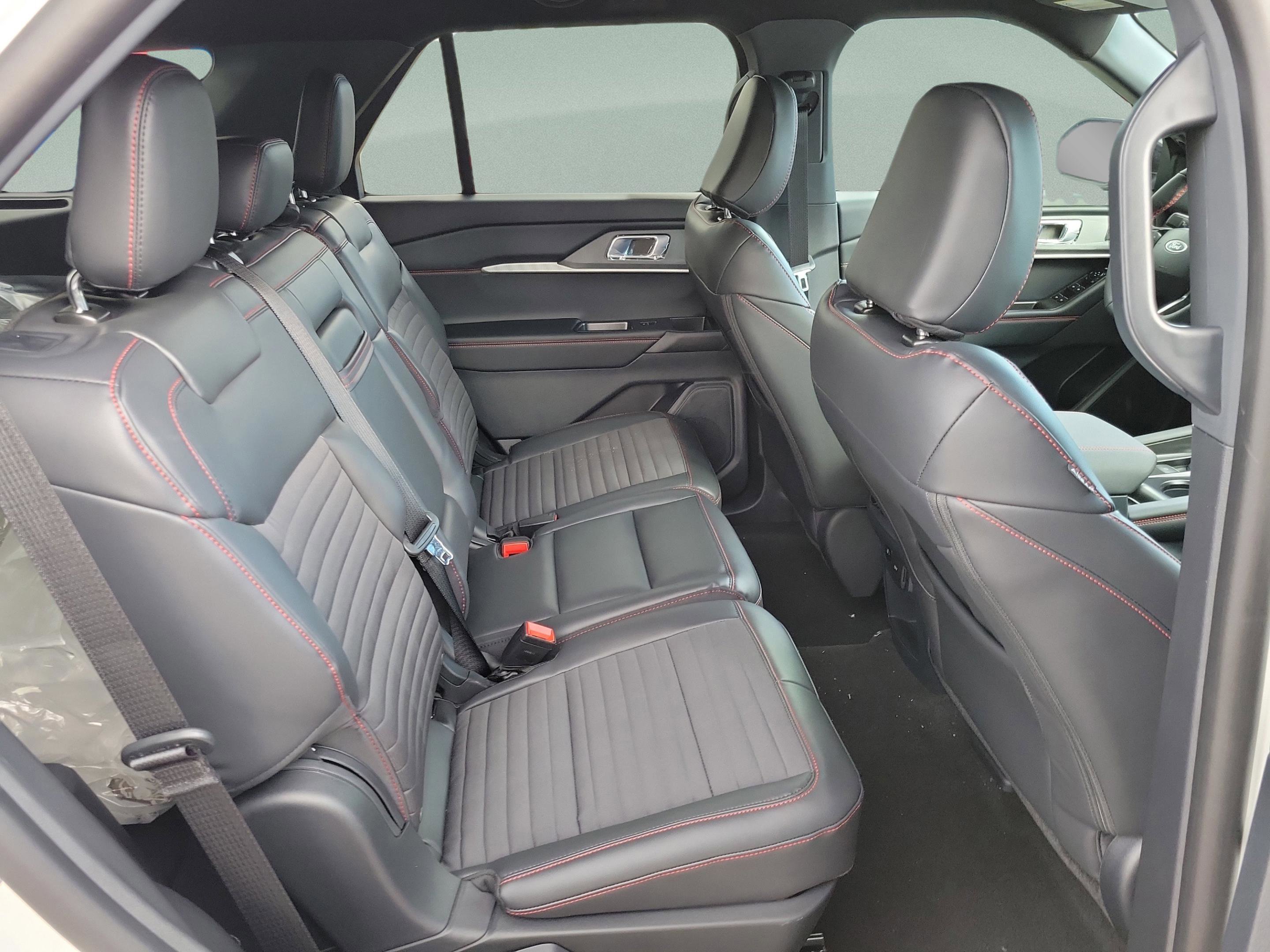 New 2026 Ford Explorer ST-Line RWD image 27