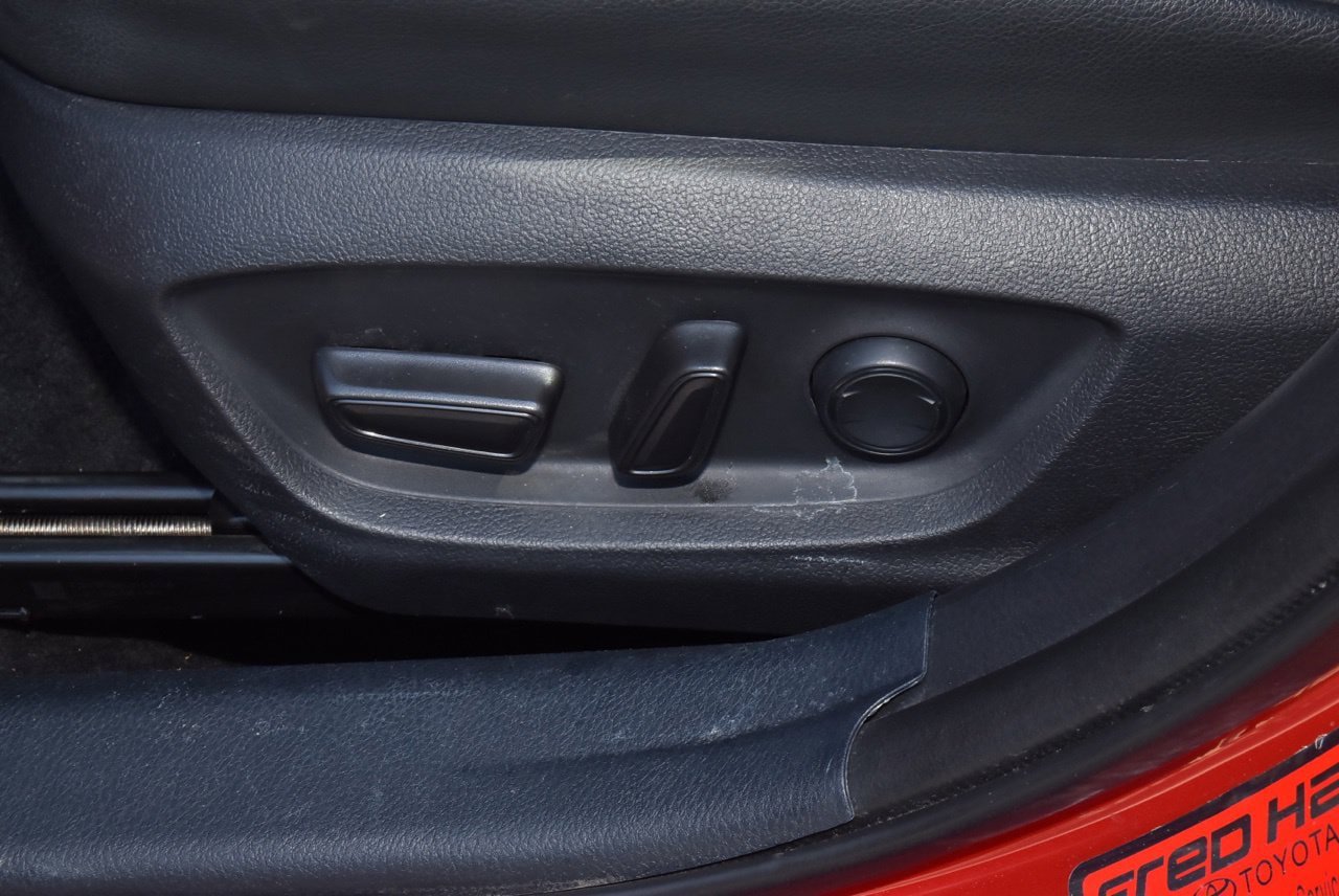 Used 2022 Toyota Camry SE w/ Convenience Package FWD image 32