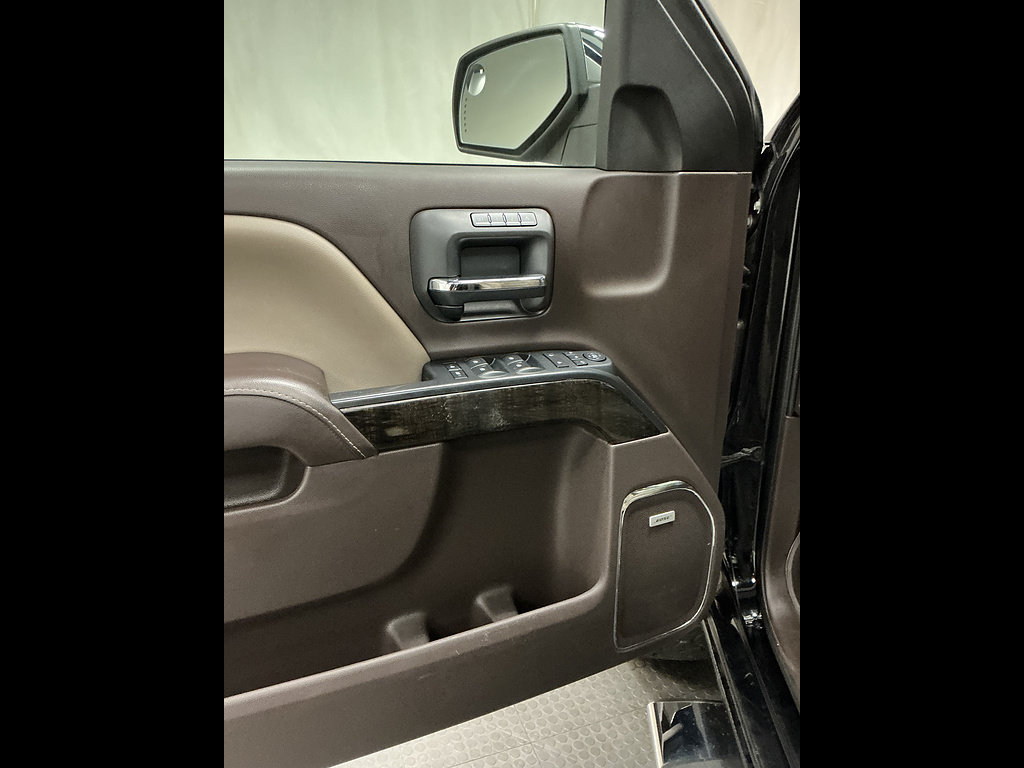 Used 2016 GMC Sierra 2500 Denali w/ Duramax Plus Package AWD/4WD image 8