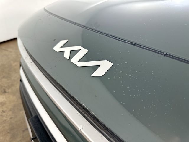 Used 2023 Kia Niro EX image 27