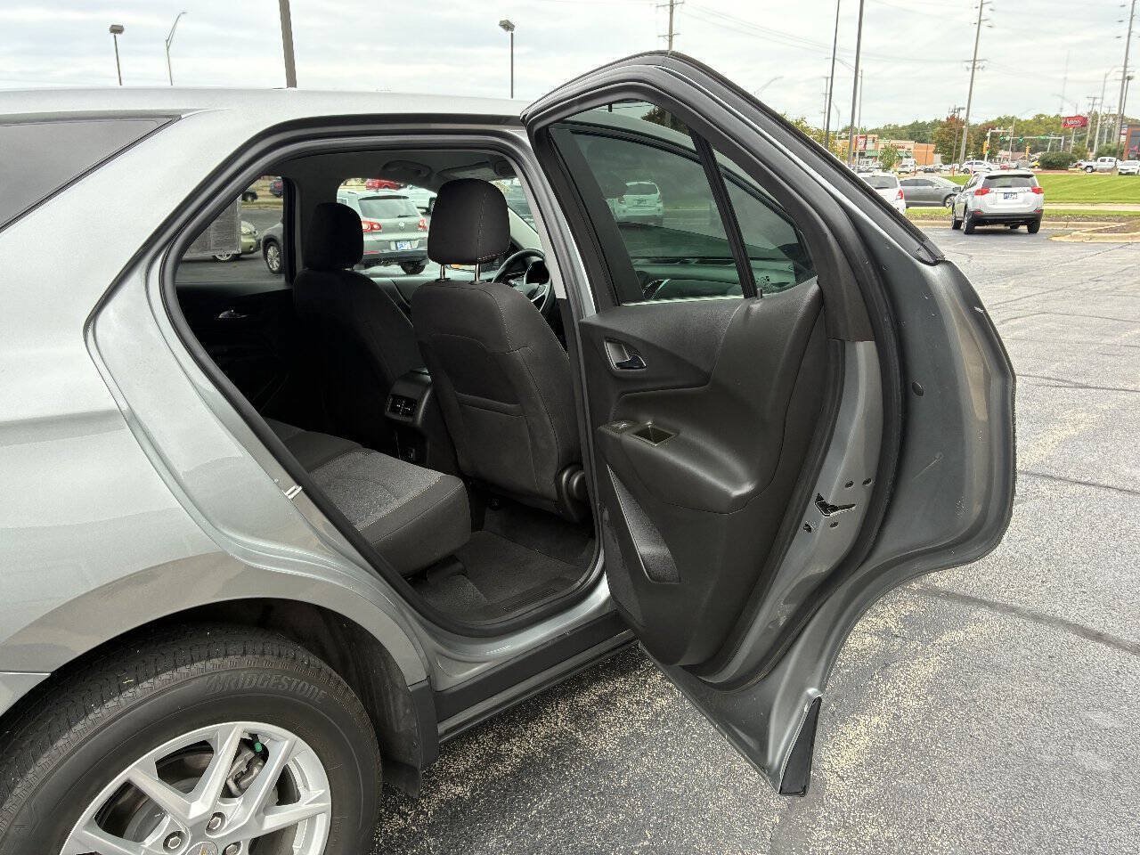 Used 2023 Chevrolet Equinox LT AWD/4WD image 20
