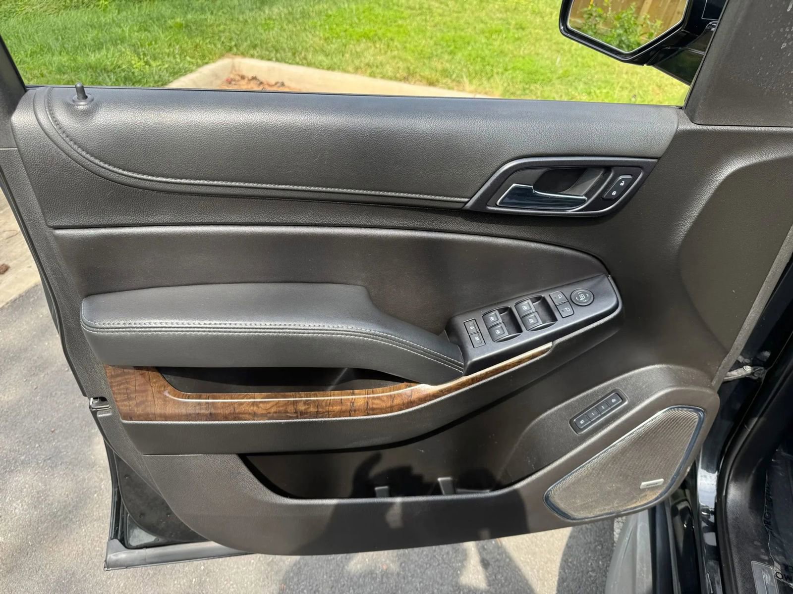 Used 2019 Chevrolet Tahoe LT image 13