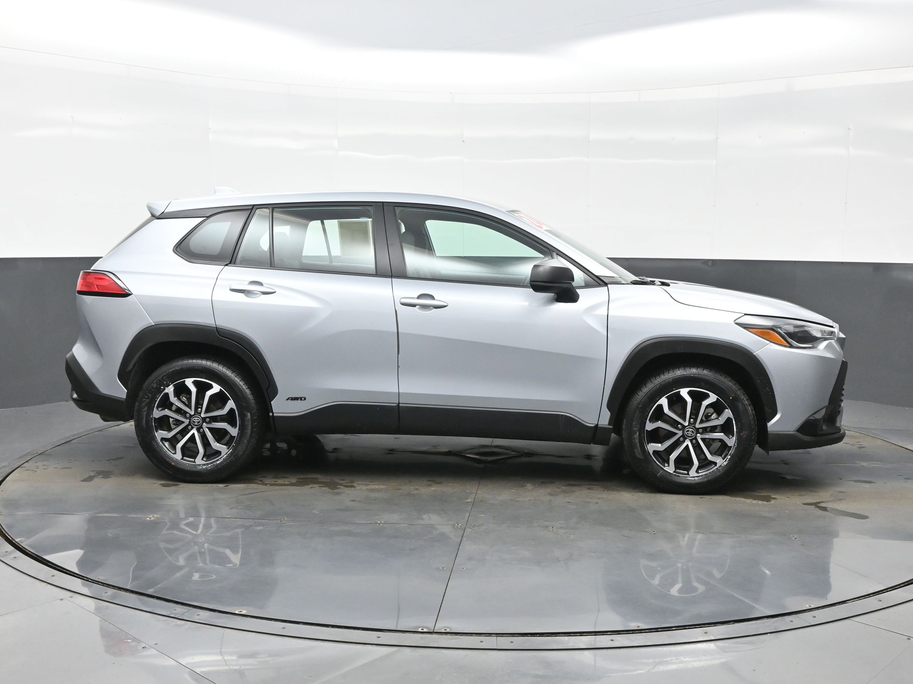 Used 2024 Toyota Corolla Cross S AWD/4WD image 7