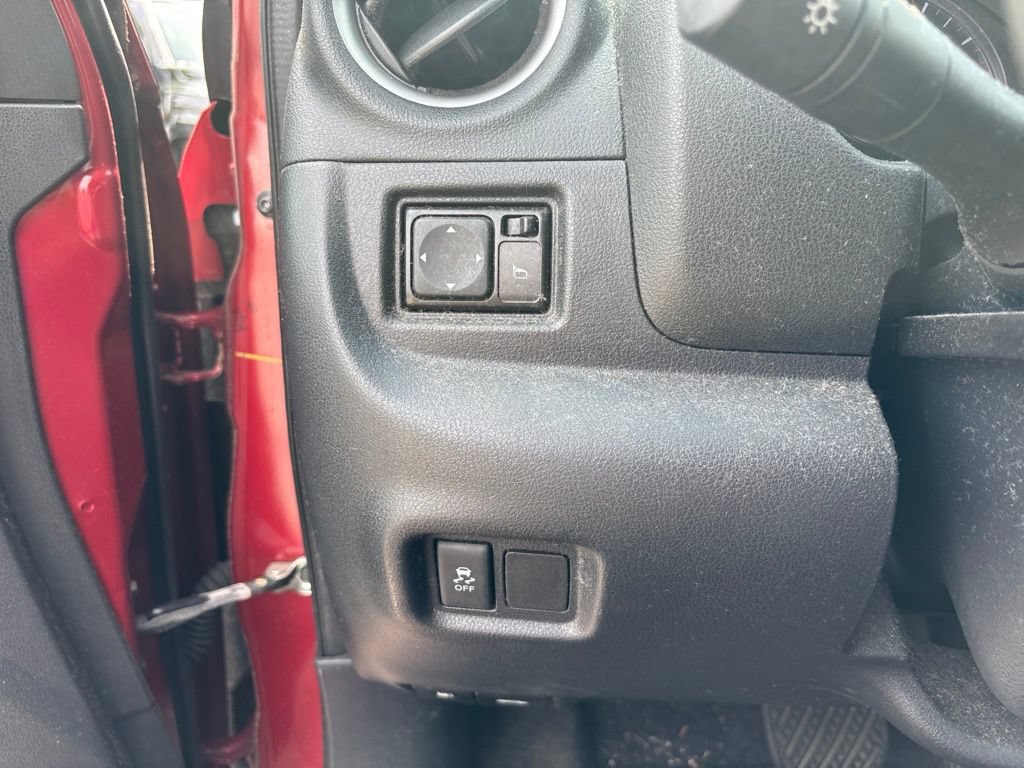 Used 2017 Nissan Versa SV w/ Fog Lights Package FWD image 13