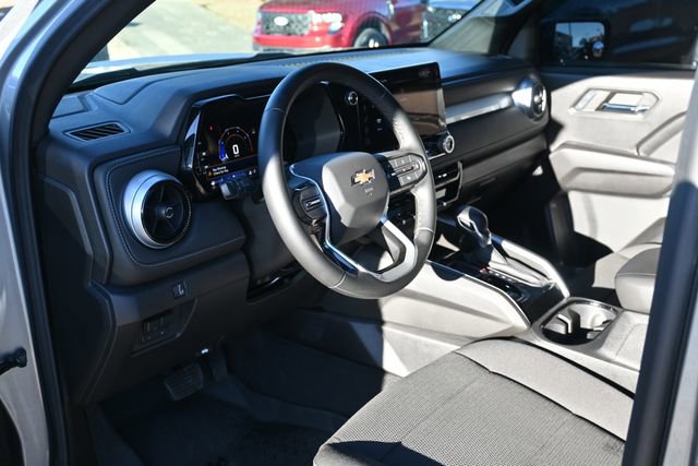 Used 2024 Chevrolet Colorado LT w/ LT Convenience Package II image 9