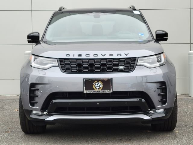 Used 2025 Land Rover Discovery Dynamic SE image 7