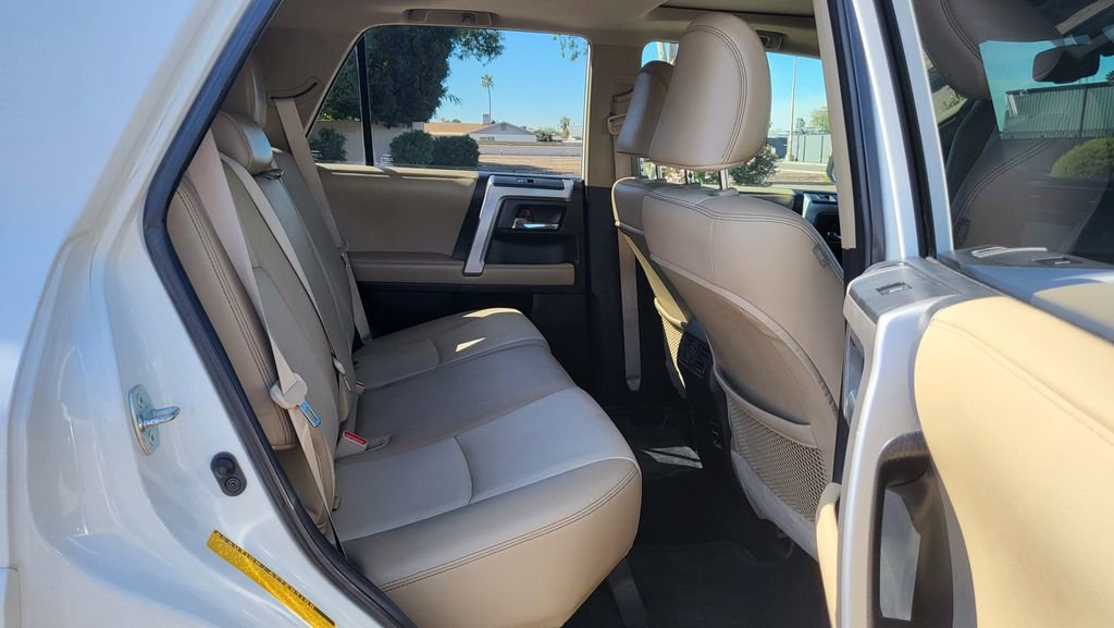 Used 2016 Toyota 4Runner SR5 Premium image 21