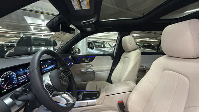 New 2026 Mercedes-Benz GLB 250 4MATIC image 7